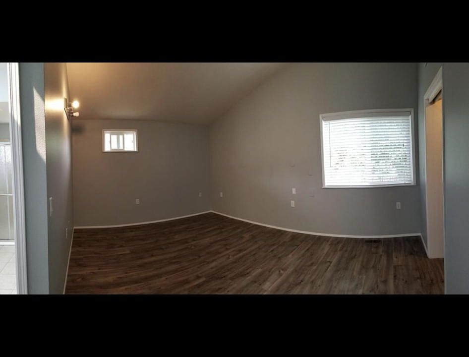 1st image of 17014 NE 105th St