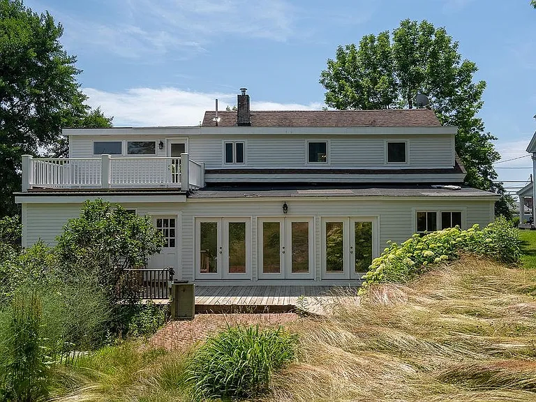 135 Pepperrell Rd — Photo 4