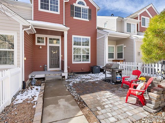 3rd image of 841 Snowberry St