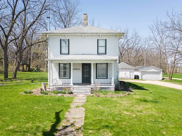 5903 E Creek Rd, Beloit, WI 53546