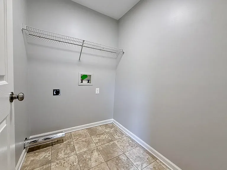 437 McConnells Trce — Photo 12