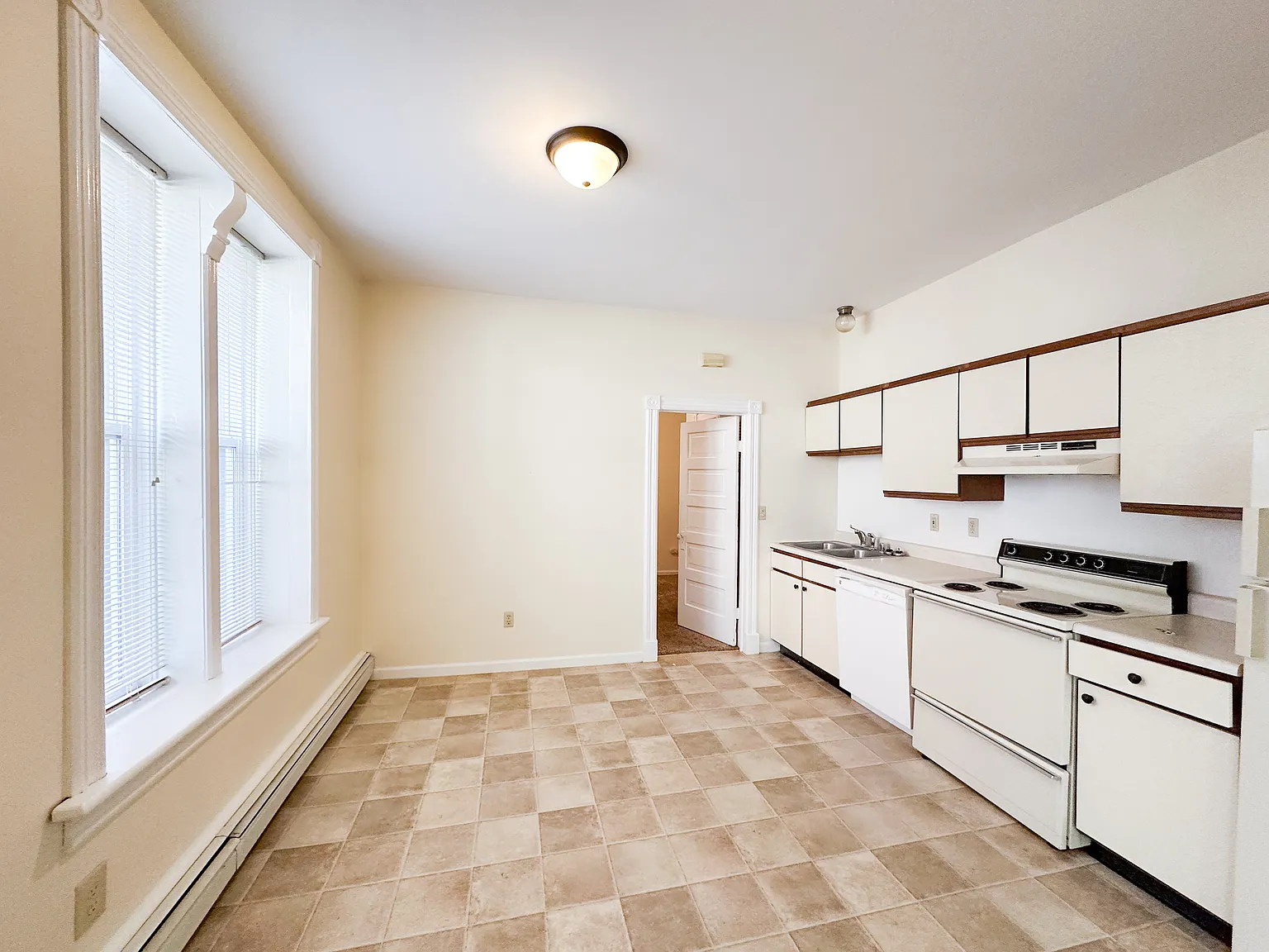 1 bed, 520 sqft, $1,000 — Photo 3