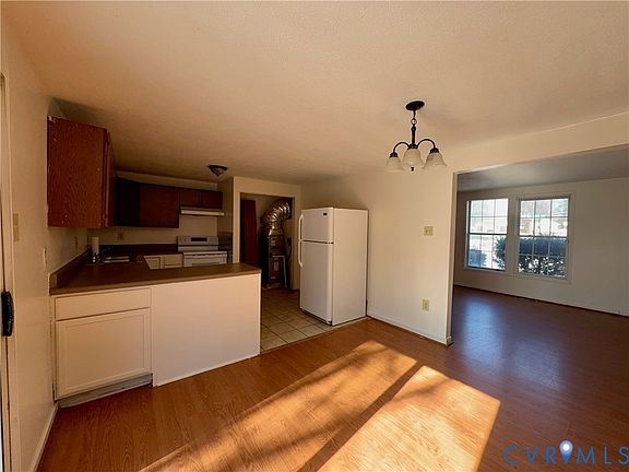 5th image of 3901 Old Warwick Rd