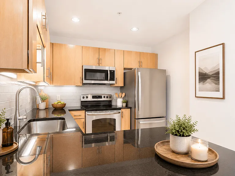 Miller and Rhoads Residences — Photo 73