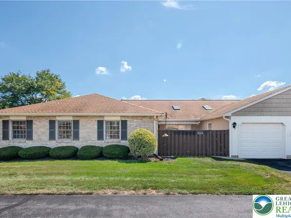 5696 Burning Tree Ln, Macungie, PA 18062