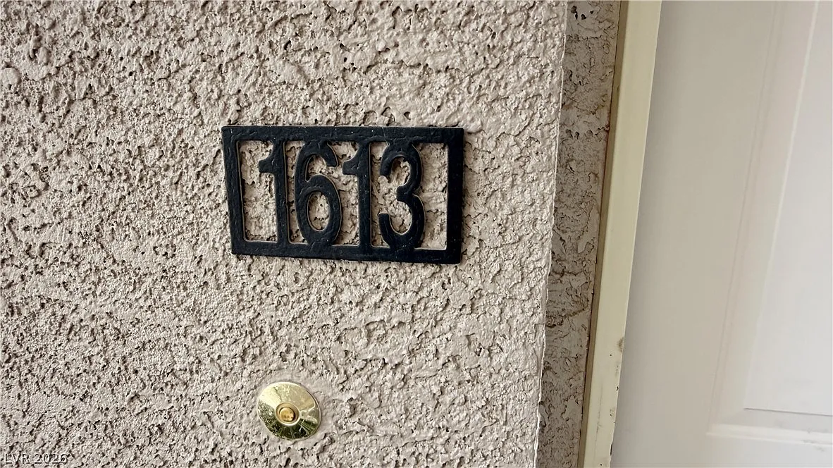 2 bed, 2.0 bath, 1349 sqft, $1,800 — Photo 4