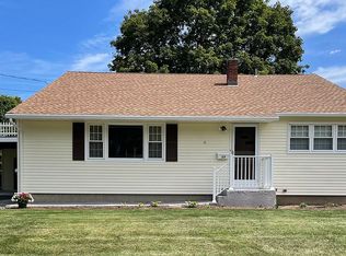 11 Gardner Acres Rd, Norwich, CT 06360