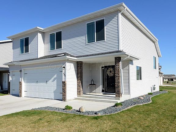2nd image of 462 Foxtail Dr E