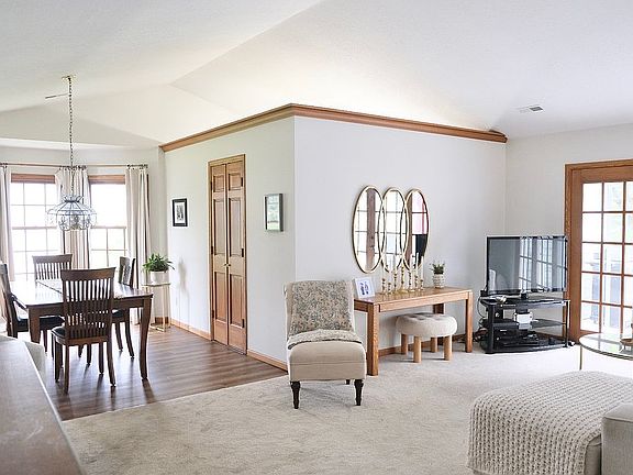 4th image of 3255 Lake Ridge Dr APT D