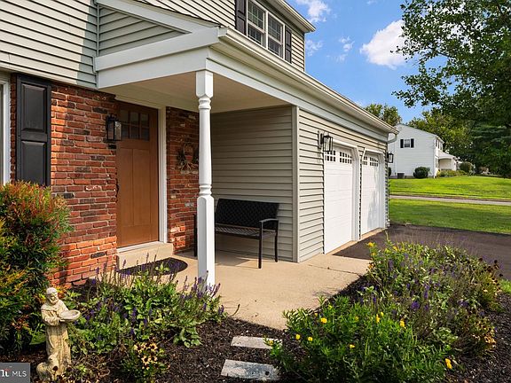 2nd image of 1908 Rampart Ln