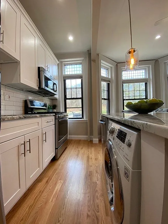 1 bed, 1.0 bath, 415 sqft, $2,650 — Photo 2