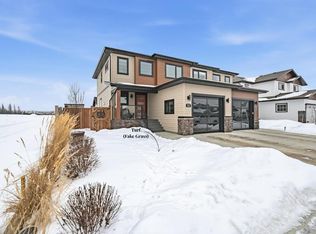 52 E Iron Gate Blvd, Sylvan Lake, AB T4S 0T6