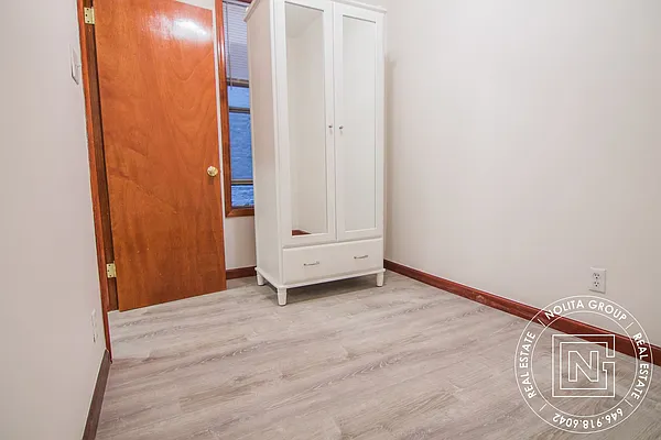 Rented by Nolita Group | media 12