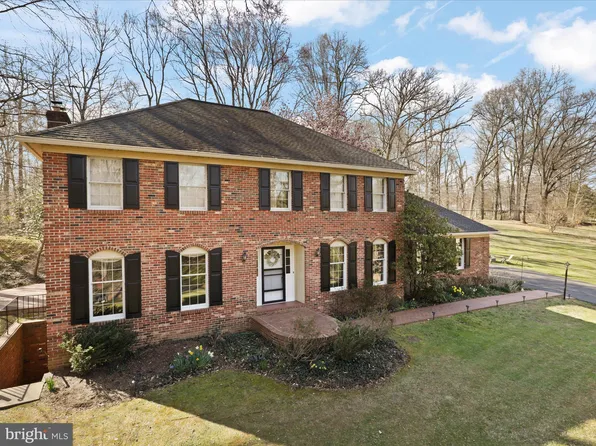 8148 Blandsford Dr, Manassas, VA 20111