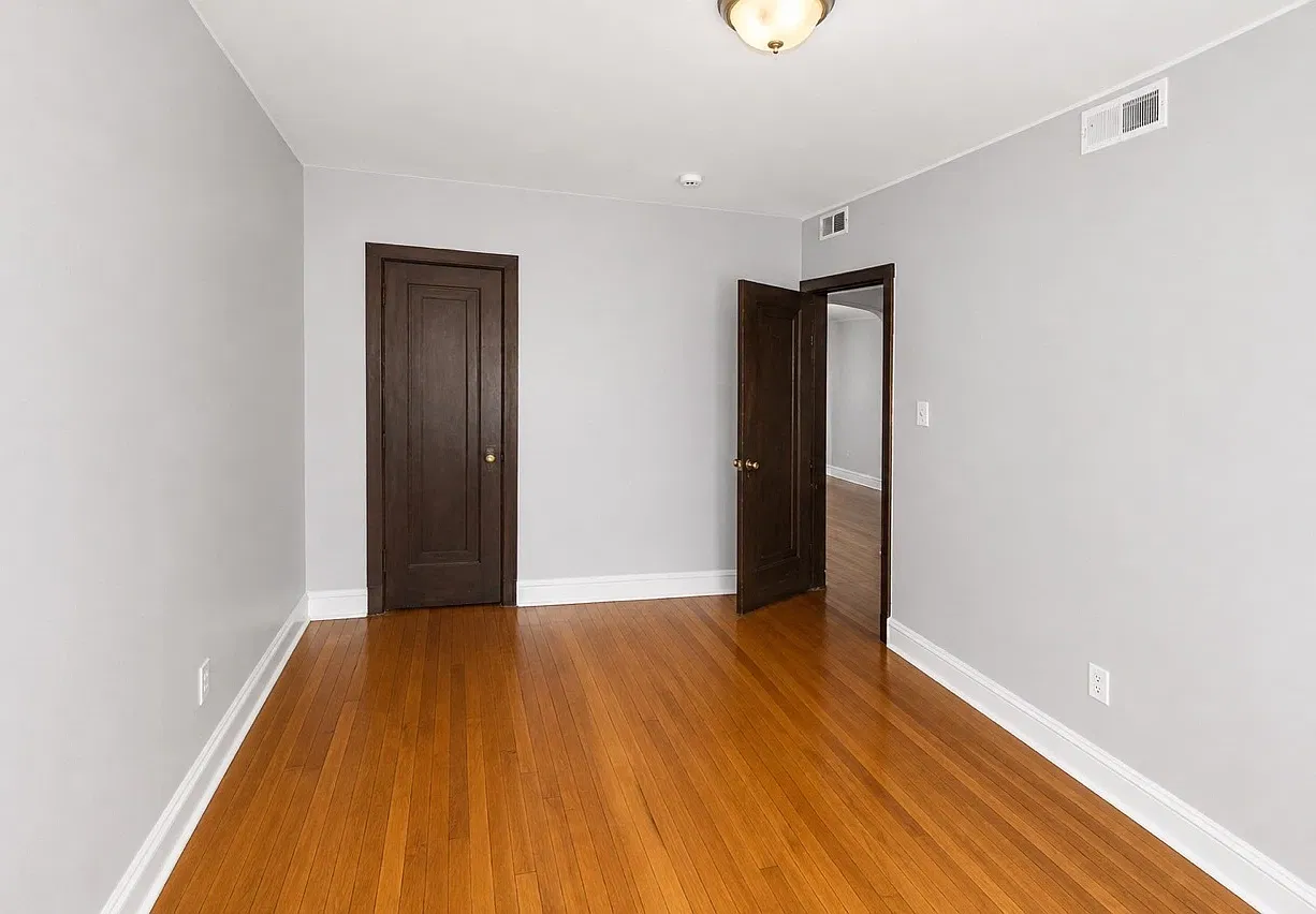 1 bed, 734 sqft, $1,200 — Photo 4