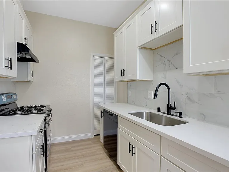 254 Woodbridge Ave #1 — Photo 4