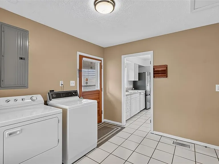767 Edison Rd — Photo 31