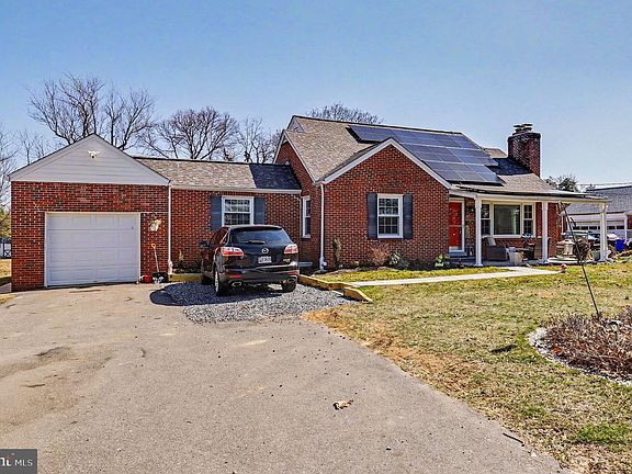 2nd image of 7012 Warfield Rd