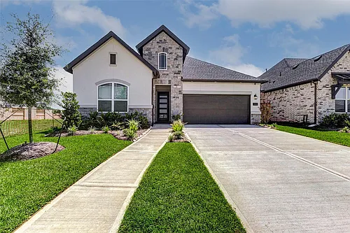 1322 Village Fls Photo 1