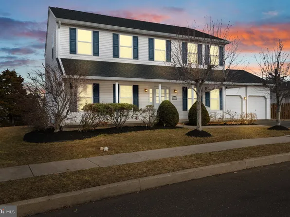 813 Karlyn Ln, Collegeville, PA 19426