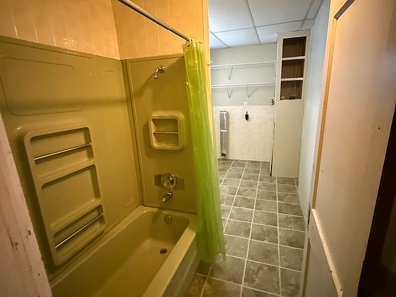 2nd image of 15 N Lee St #2