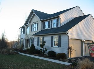 100 Sycamore Ln, Glenmoore, PA 19343