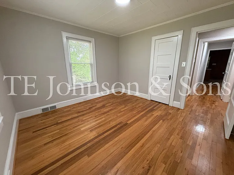 5535 Robinhood Rd — Photo 8