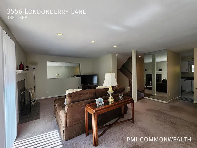 3556 Londonderry Ln — Photo 8