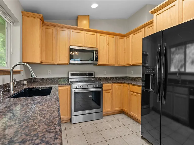 5062 23rd Ave SW — Photo 10