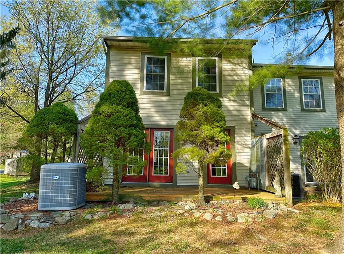Building Photo - 116 Commonwealth Dr