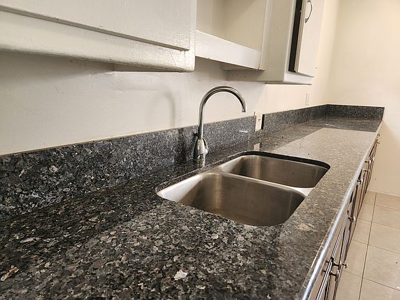 3rd image of 1226 N Gower St APT 1