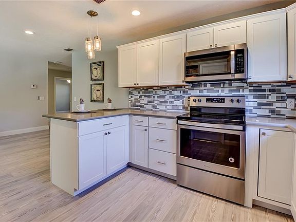 3rd image of 670 W Blue Lake Ter