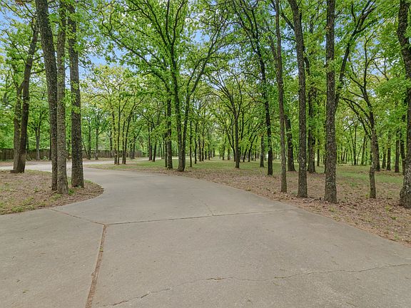 4th image of 982 Stonecrest Rd