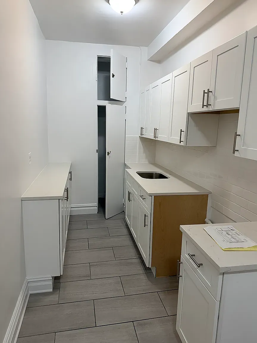 814 West End Avenue — Photo 4
