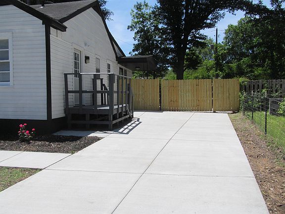 4th image of 1723 Russwood Rd