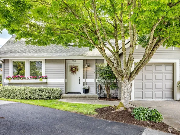 218 Grow Avenue NW, Bainbridge Island, WA 98110