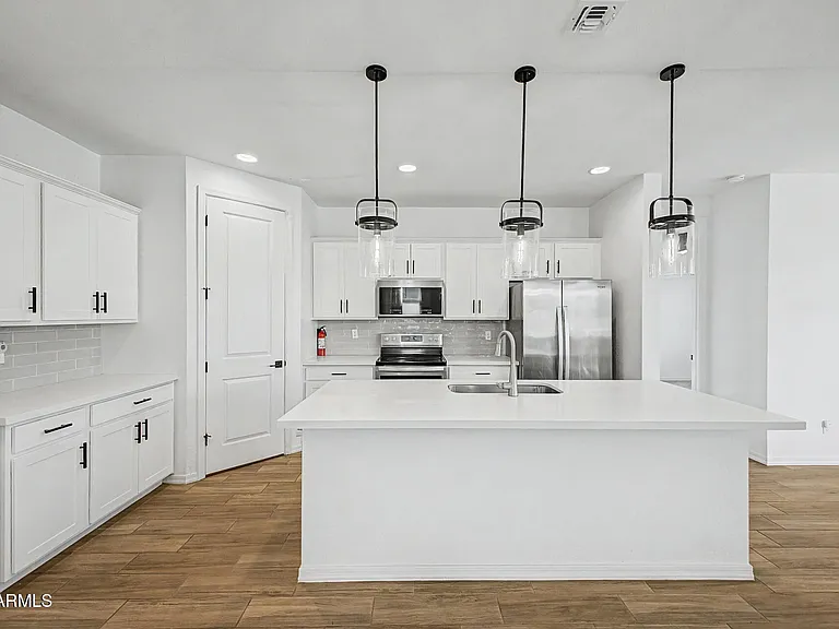 35948 W Santa Monica Ave — Photo 12