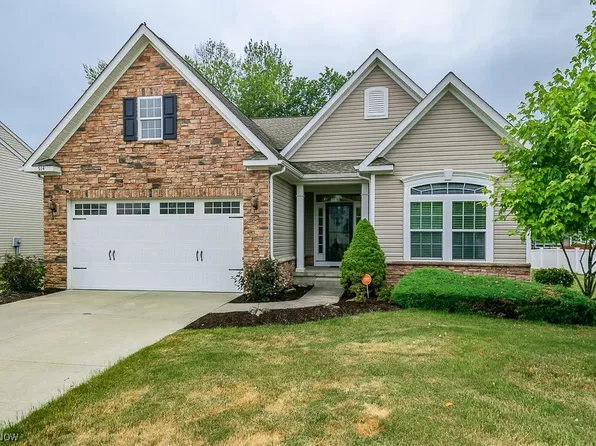 514 Gentry Cir W, Richmond Heights, OH 44143