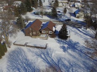 N6615 Juniper Rd, Elkhorn, WI 53121