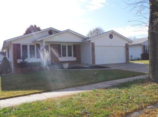1930 Tealwood Cove Dr, Florissant, MO 63031