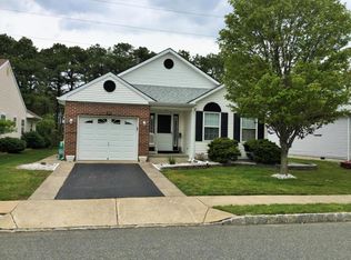 133 Chesterfield Ln, Toms River, NJ