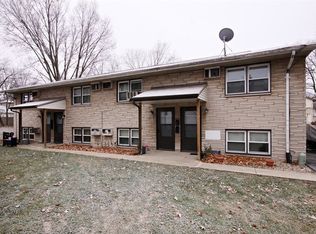 818 S Jefferson St, Lockport, IL 60441