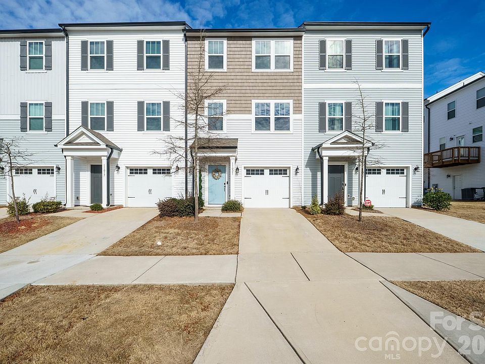 1st image of 11021 Woodland Creek Way