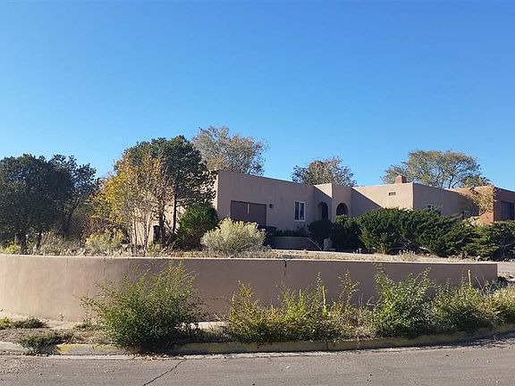 4th image of 118 San Salvador Ln
