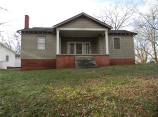 18 Sirrine St, Seneca, SC 29678