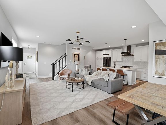 3rd image of 1398-1400 N 6th St
