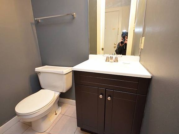 1/2 Bath