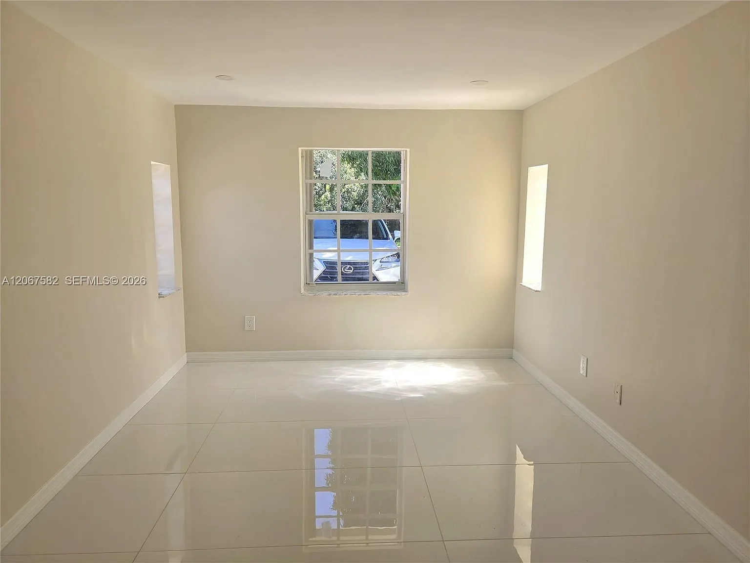 Hollywood Hills — Photo 4
