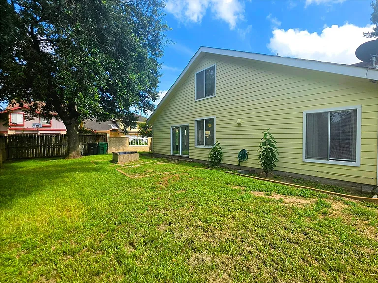 10526 Chapel Hill Dr — Photo 25