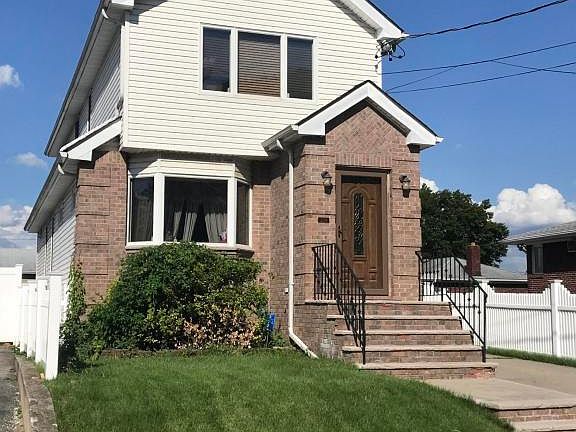 2nd image of 209 Adams Ave